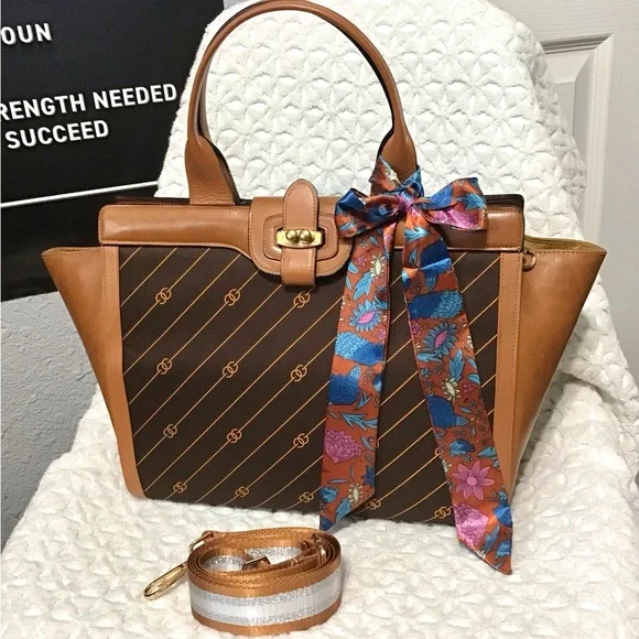 Gucci Shooting Star Top Handle 2 Way Tote - Picture 8 of 14